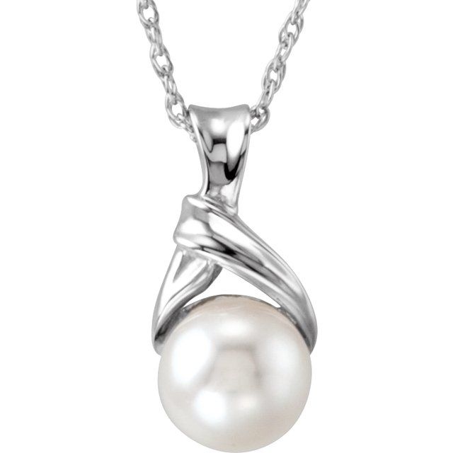 white akoya cultured pearl necklace in 14k yellow gold