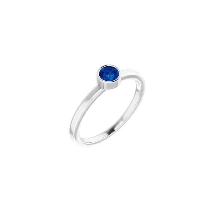 Blue Sapphire Solitaire Ring (4 mm) in 14K White Gold