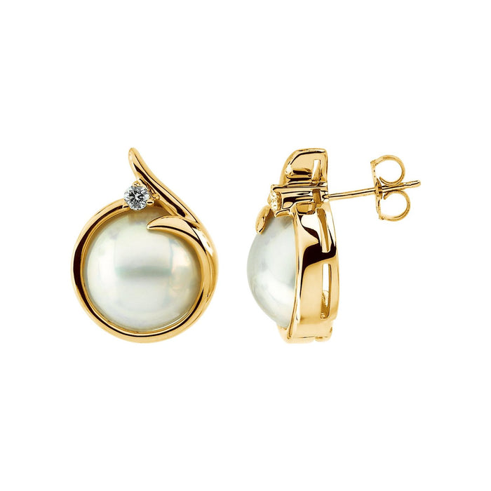 mabé cultured pearl stud earrings in 14k yellow gold