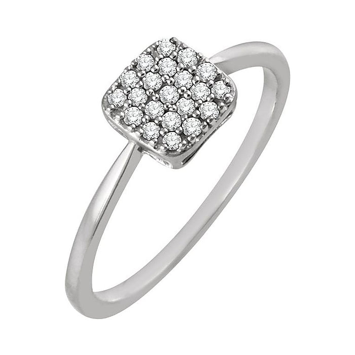 Diamond cluster ring in 14K White Gold