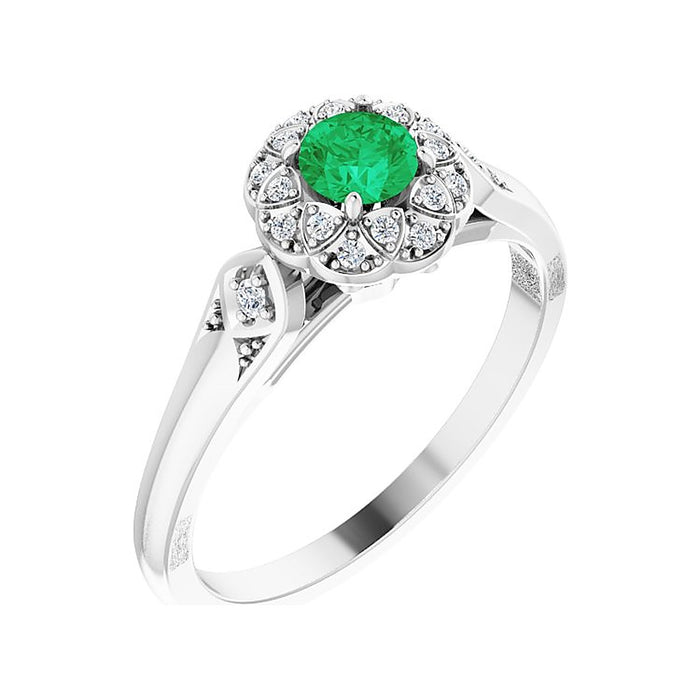 Emerald cocktail ring in 14K White Gold